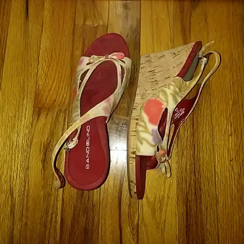 Floral wedges